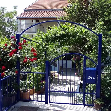 Apartment Sopaljska 24a *
